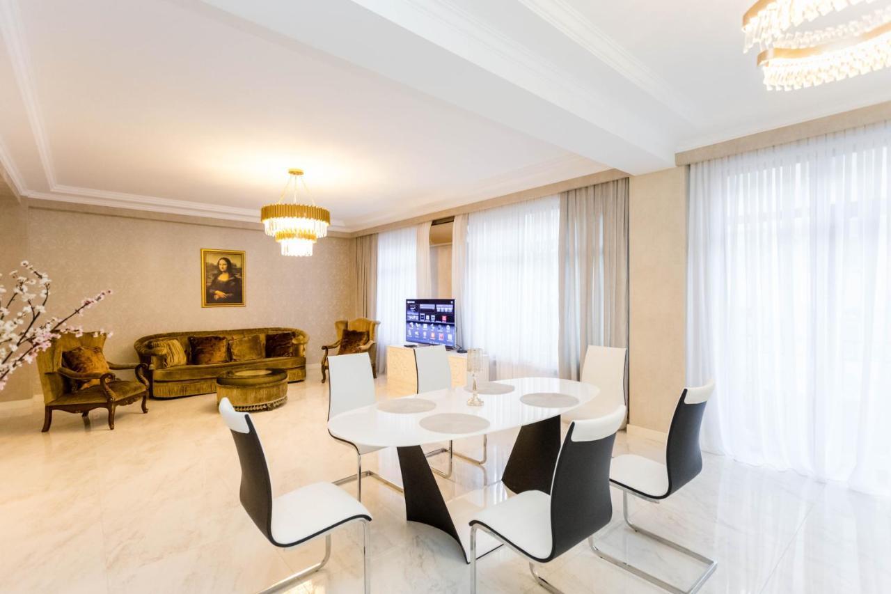 The Grand Apartment Tbilisi Exterior photo