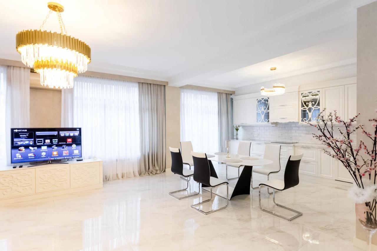 The Grand Apartment Tbilisi Exterior photo