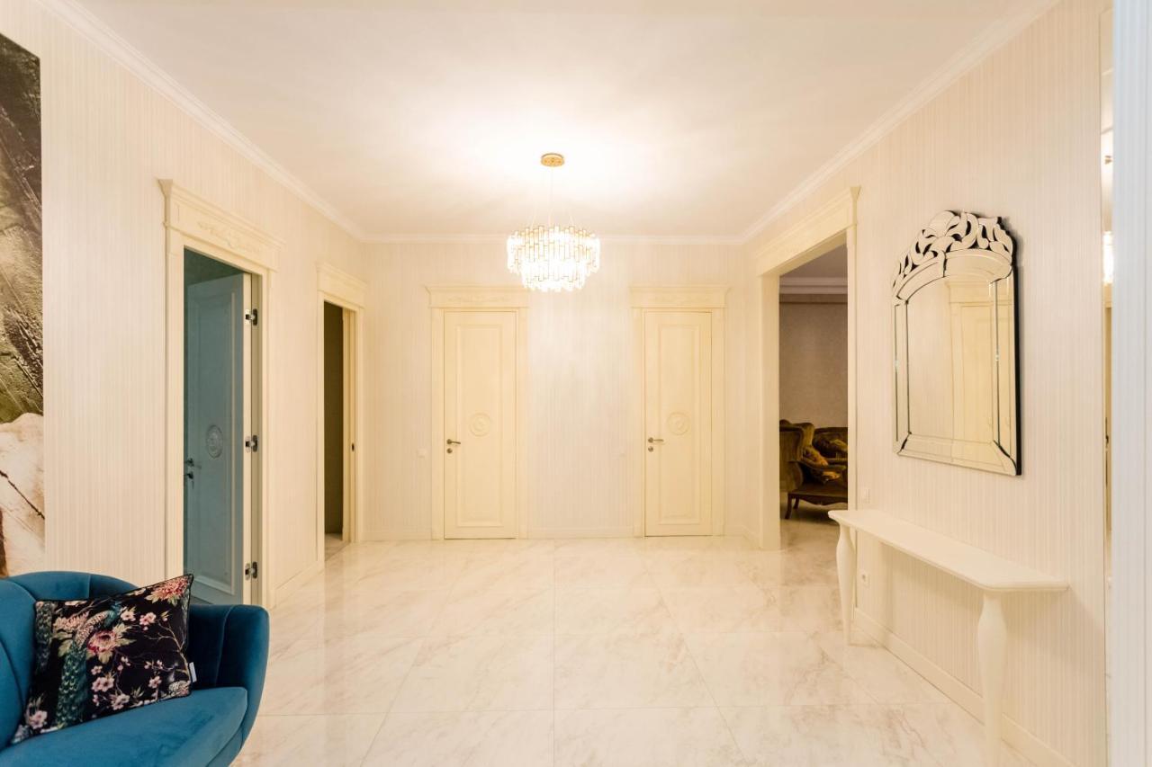The Grand Apartment Tbilisi Exterior photo